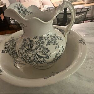 Floral Pitcher and Basin Set